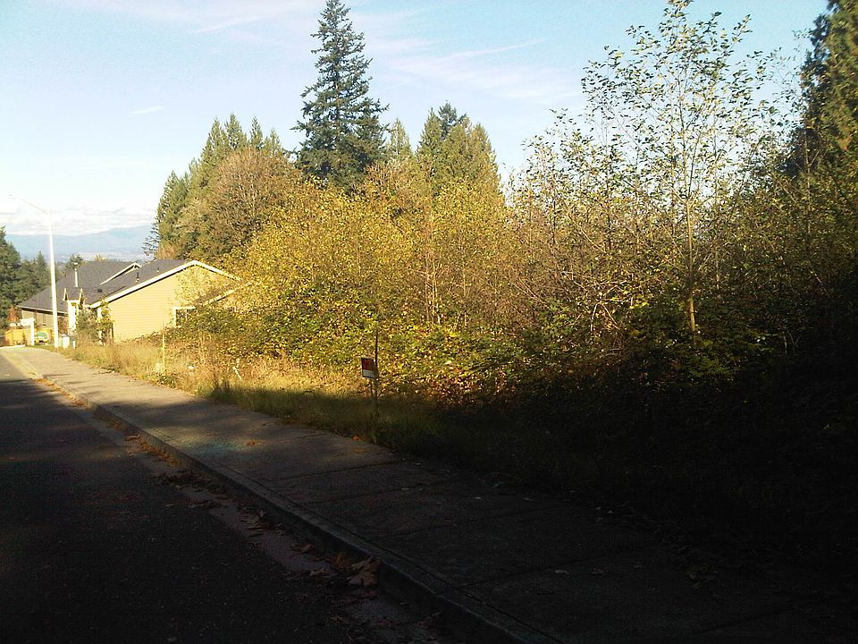 2nd image of 2940 S Regner Rd.