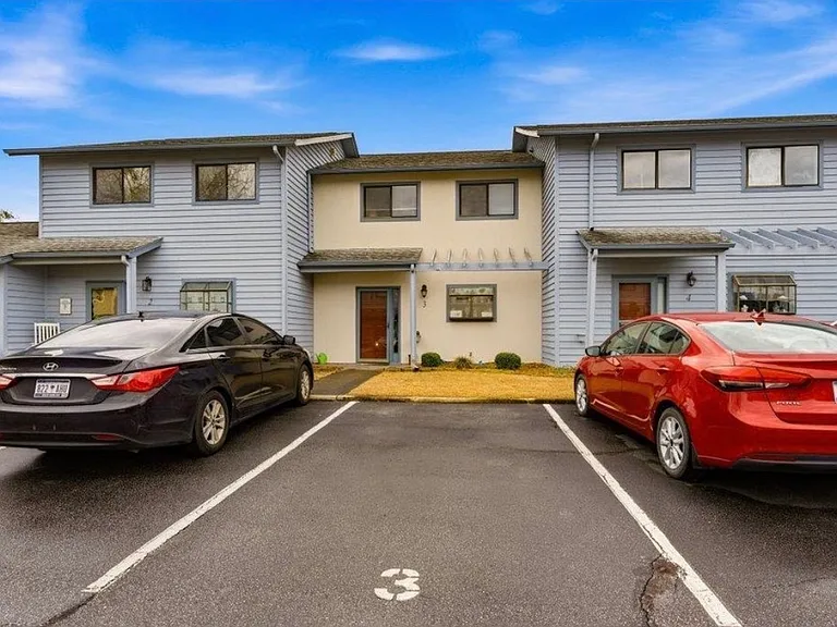 775 Plantation Dr #3 — Photo 2