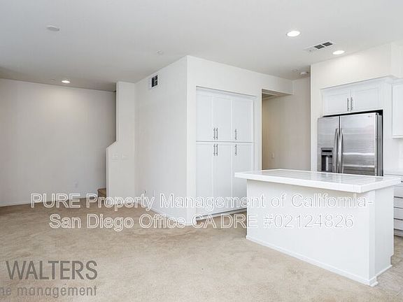 3rd image of 316 Antoni Gln Unit 904