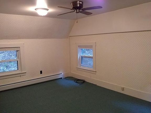 Bedroom 1 measures approximately 10' X 15'