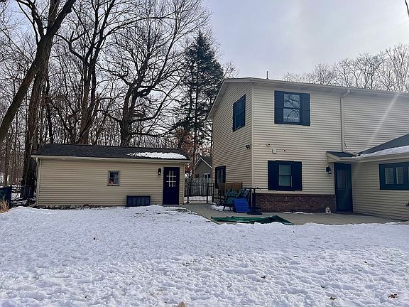 4th image of 20070 Parkway Ave