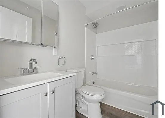 Studio, $1,150 — Photo 1