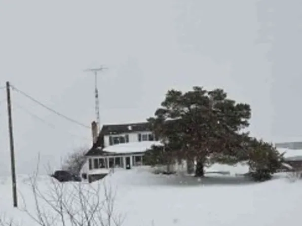 6758 Little Canada Rd, Cheboygan, MI 49721