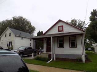 1256 Day St, Green Bay, WI 54302