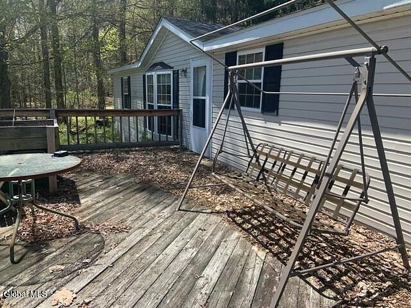 2nd image of 513 Sagendorf Corners Road