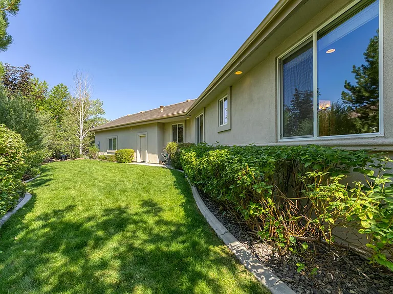 1039 Mountain Air Ct — Photo 44
