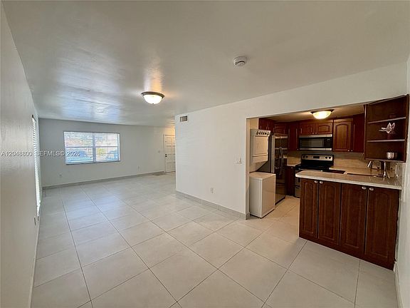 5th image of 20 SW 108th Ave APT F7