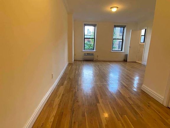 3rd image of 146 W 79th St #3CC