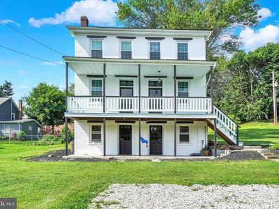 27 W Mark Ave, Windsor, PA, 17366