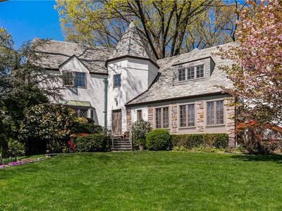 8 Huguenot Drive, Larchmont, NY, 10538