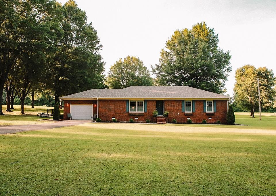 1st image of 165 Noles Ln