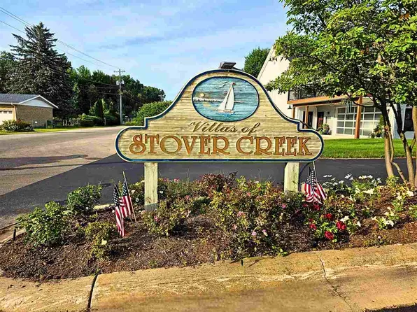13585 Stover Ct APT 9, Charlevoix, MI 49720