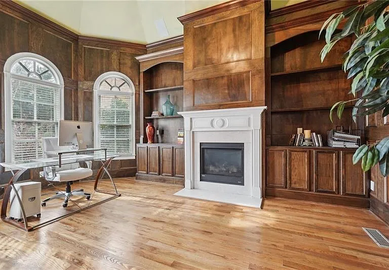 343 Summer Garden Dr — Photo 33