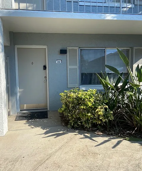 145 Oyster Bay Cir #150 — Photo 2
