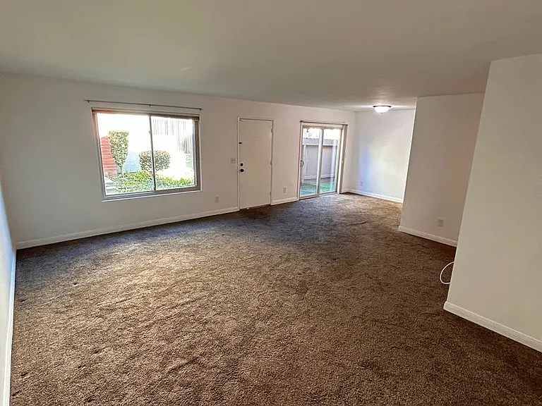 7863 Camino Tranquilo — Photo 9