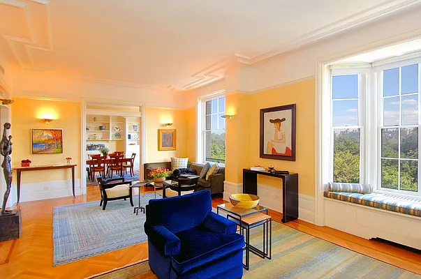 Sold by Sloane Square | media 2