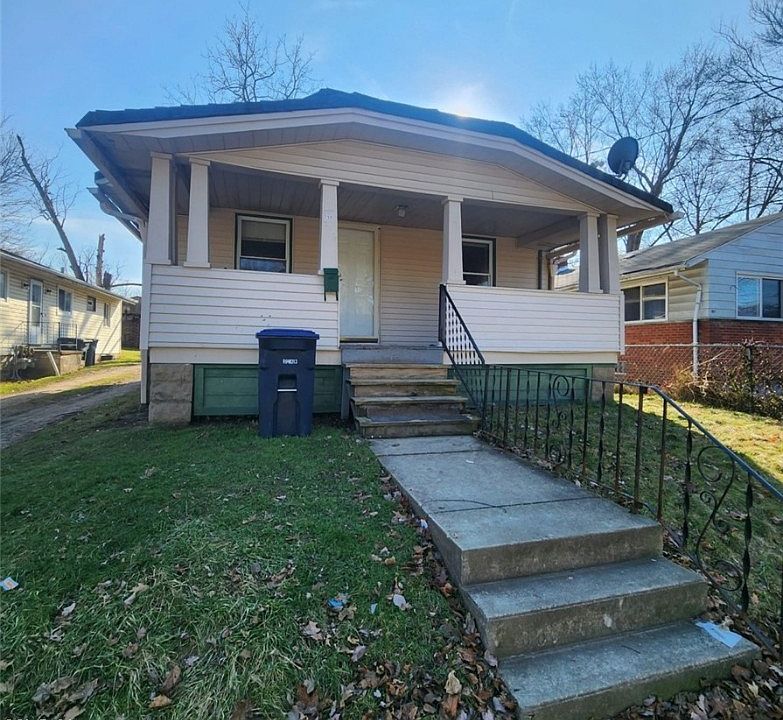 1st image of 750 Baird St