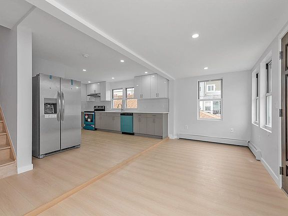 4th image of 153 Prentiss Ave
