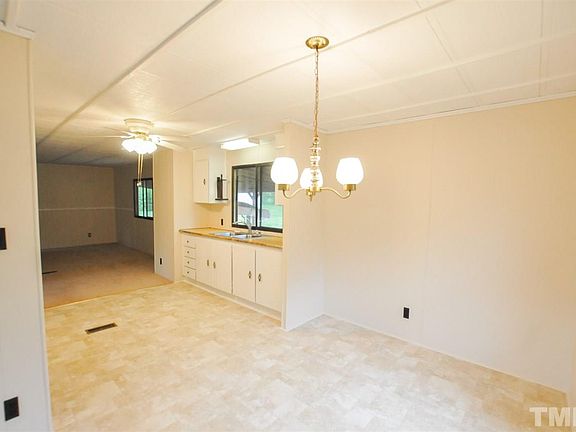 5th image of 1107 Amy Jo Ln