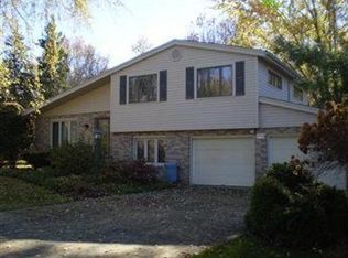 4938 Maple St, Vienna, OH 44473