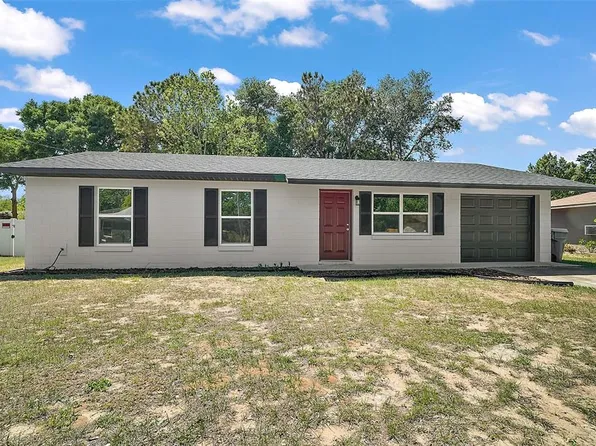 525 Oak Dr, Tavares, FL 32778