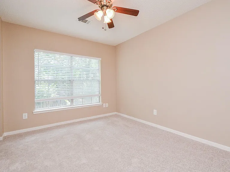 10 Ridgecross Pl — Photo 24