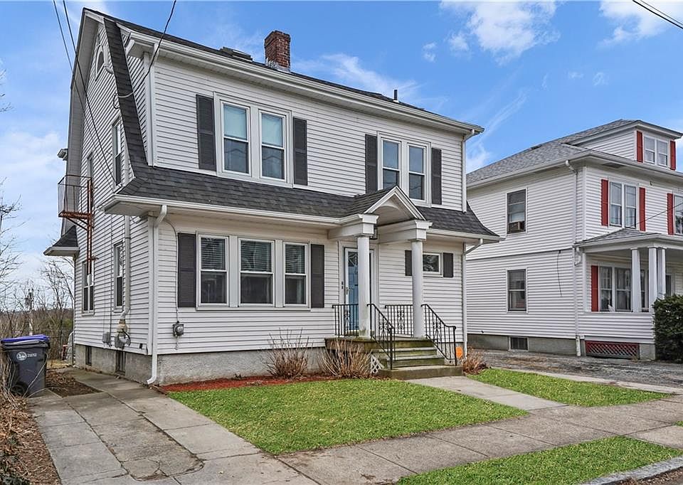 1st image of 10 College Rd