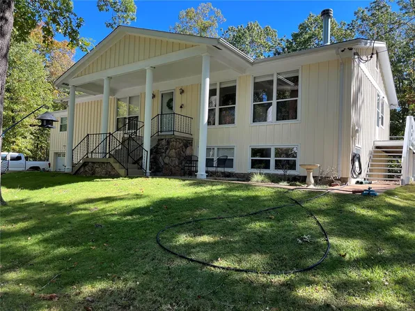 232 Lakeview Dr, Eureka, MO 63025