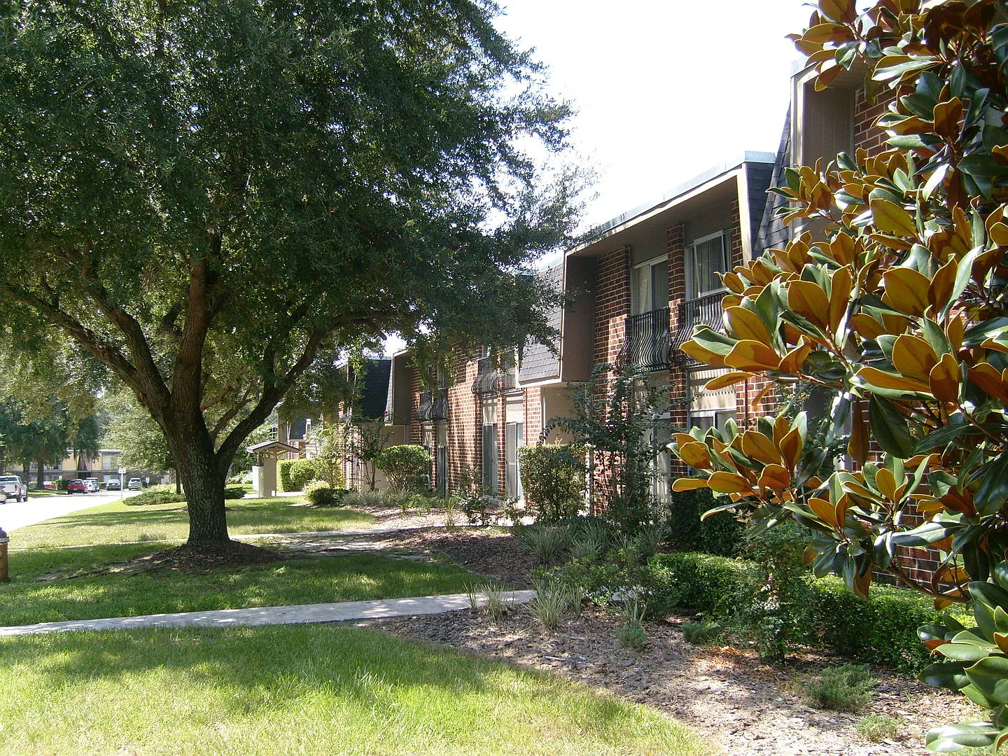 When Minutes Matter, Live Where You Work and Play @ Summit House Condominiums! — Photo 2