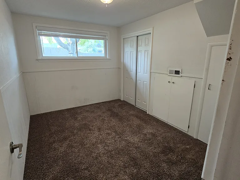 5222 W Wolfe St — Photo 8