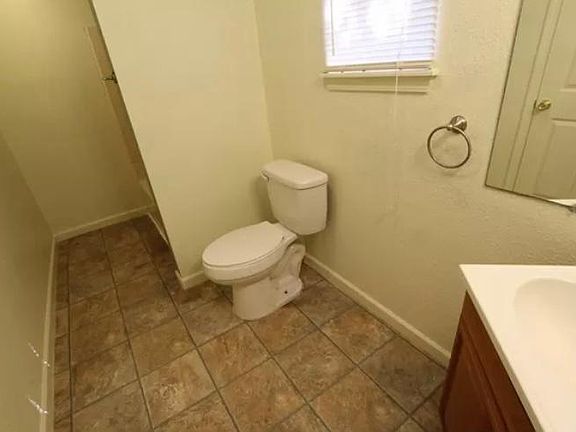 5th image of 8050 Lavelle Way