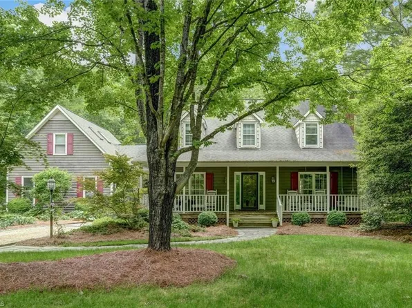 6614 Lantern Ln, Browns Summit, NC 27214