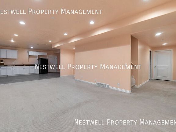4th image of 10552 S Crest Haven Ct #B