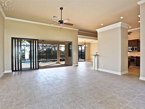 2nd image of 4343 SW 25th Ave