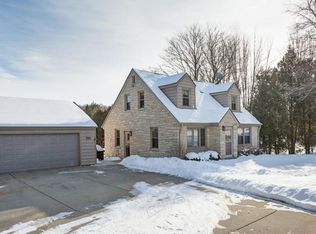 760 S Calhoun Rd, Brookfield, WI 53005