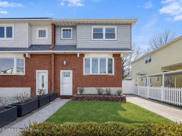1926 N Railroad Ave, Staten Island, NY 10306