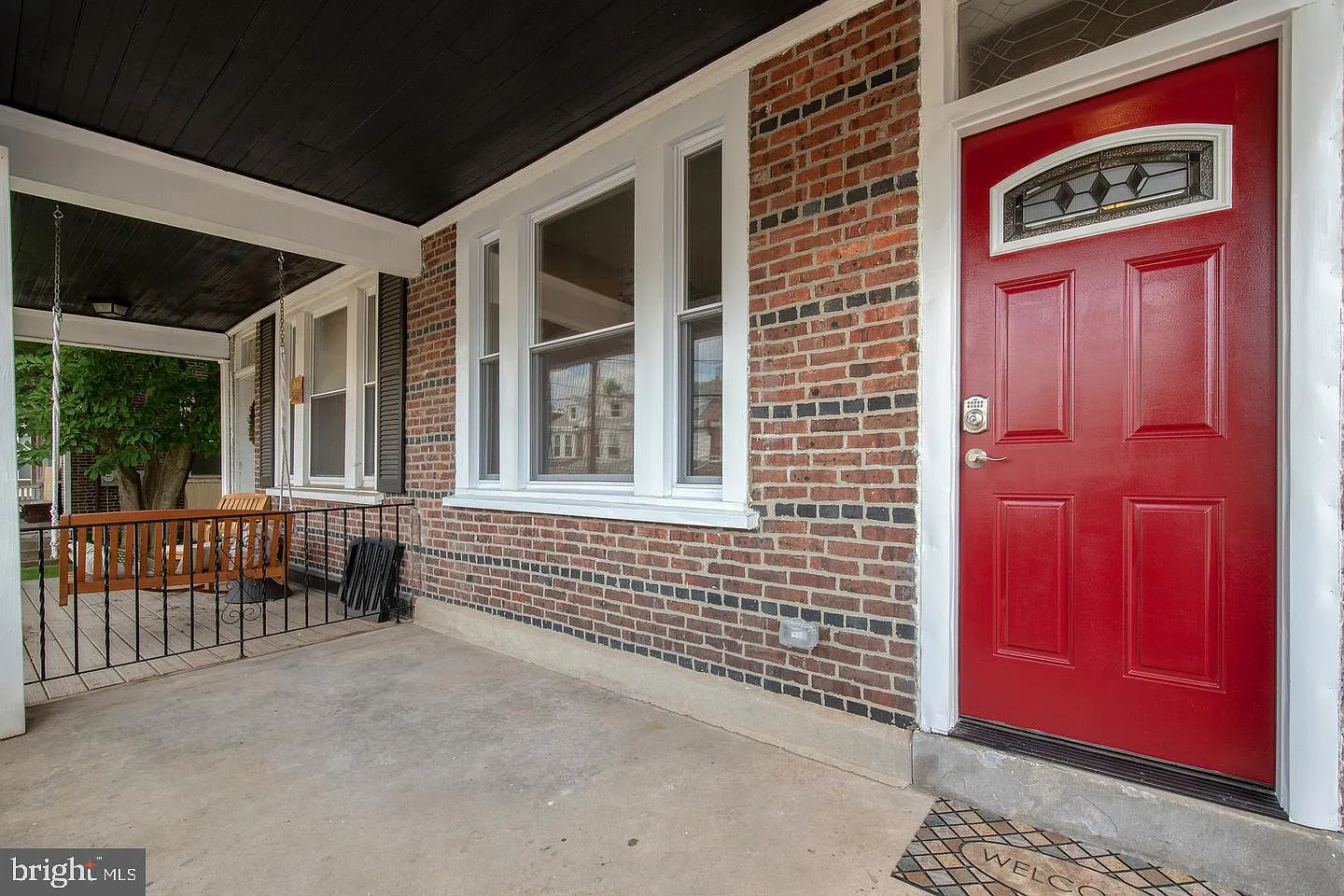 4 bed, 2.5 bath, 2910 sqft, $3,500 — Photo 3