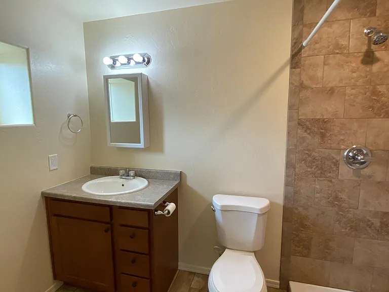 1001 Elledge Dr #1 — Photo 10