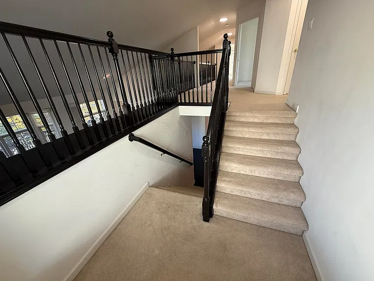 18145 Shoreline Ct — Photo 14
