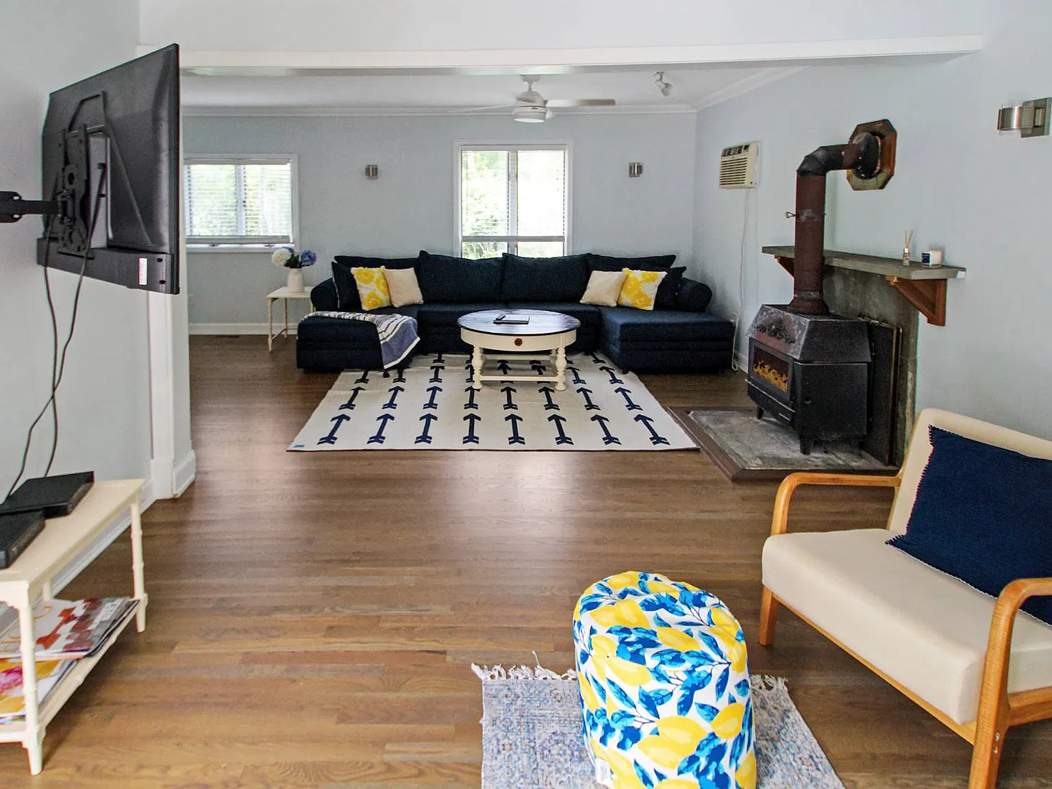 Hampton Bays 4 Bdrm Pool Close to Ocean July 25,000 — Photo 4