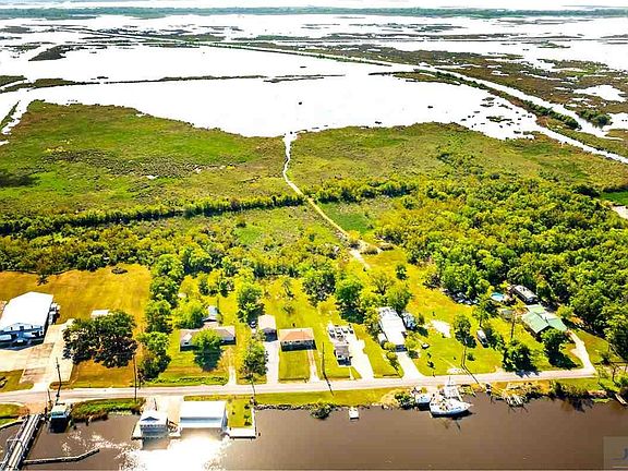 3rd image of 5703 Bayouside Dr