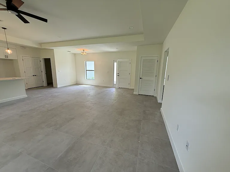 1250 Overhead St — Photo 9