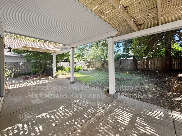 2247 Daltrey Way — Photo 16