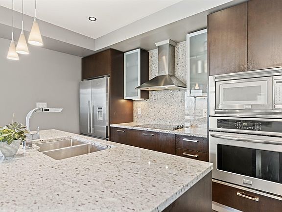 4th image of 10388 105th St NW #1107