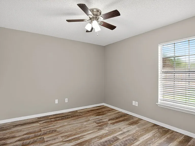 7832 Hilo Pl — Photo 32
