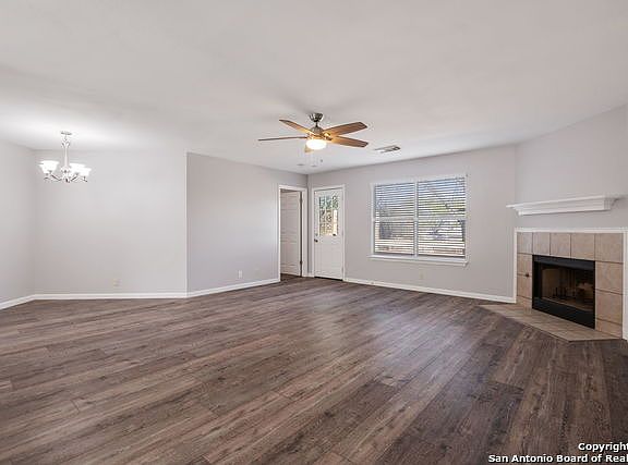 3rd image of 15210 Kamary Ln