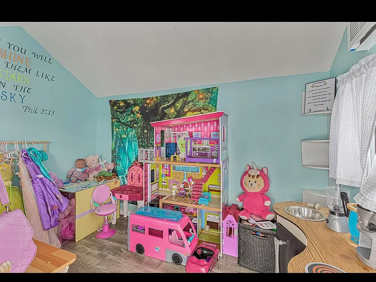 14744 N 132nd Dr — Photo 8