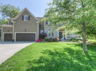 21407 W 81st Pl, Lenexa, KS 66220