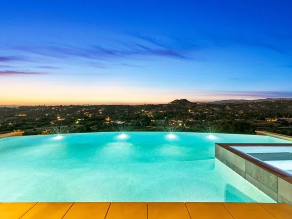 30330 Via Maria Elena, Bonsall, CA 92003