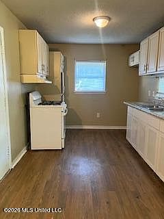 4th image of 6663 Abraham Lincoln Dr